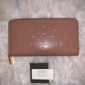 Louis Vuitton Vernis Patent leather zipper wallet, Rose